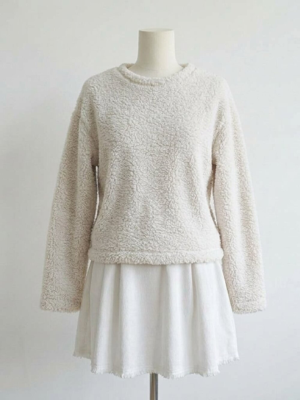 Uniqlo Cream Sherpa Sweater